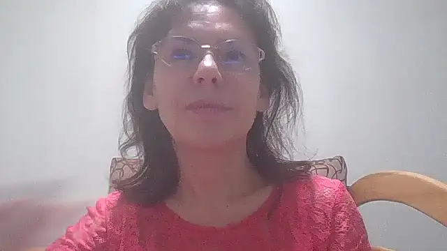 Snapshot of HollyJewel chatting on December 2024 06:31:02 PM HollyJewel online show from December 2024 06:31:02 PM