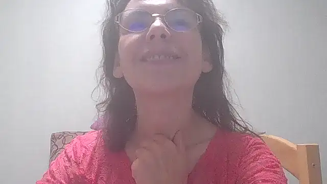 Snapshot of HollyJewel chatting on December 2024 07:51:01 PM HollyJewel online show from December 2024 07:51:01 PM