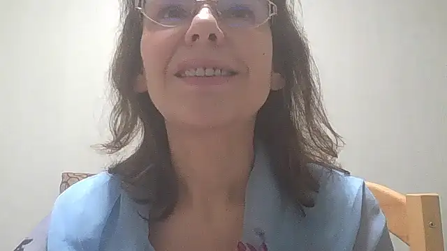 Snapshot of HollyJewel chatting on December 2024 08:36:01 PM HollyJewel online show from December 2024 08:36:01 PM