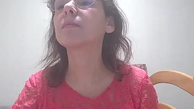 Snapshot of HollyJewel chatting on December 2024 05:34:01 PM HollyJewel online show from December 2024 05:34:01 PM