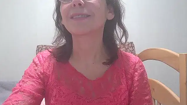 Snapshot of HollyJewel chatting on December 2024 08:36:01 PM HollyJewel online show from December 2024 08:36:01 PM