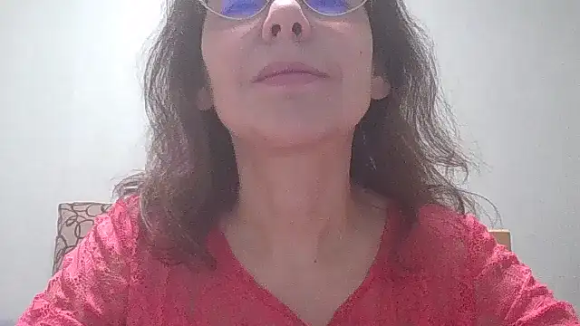 Snapshot of HollyJewel chatting on January 2025 06:49:01 PM HollyJewel online show from January 2025 06:49:01 PM