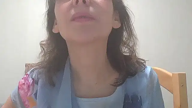 Snapshot of HollyJewel chatting on January 2025 05:43:02 PM HollyJewel online show from January 2025 05:43:02 PM