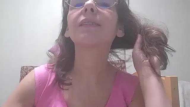 Snapshot of HollyJewel chatting on January 2025 04:41:01 PM HollyJewel online show from January 2025 04:41:01 PM