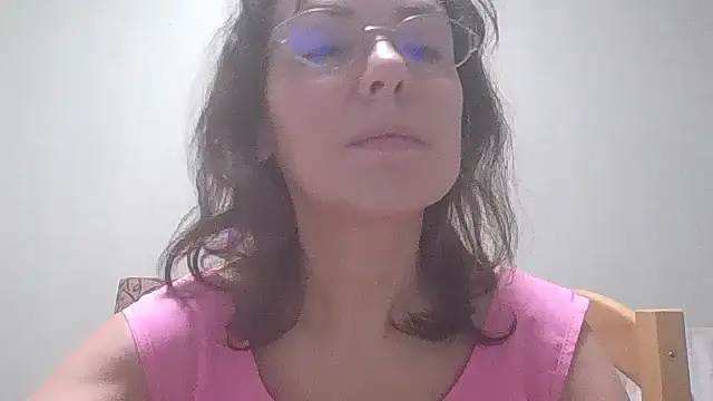 Snapshot of HollyJewel chatting on January 2025 07:53:02 PM HollyJewel online show from January 2025 07:53:02 PM