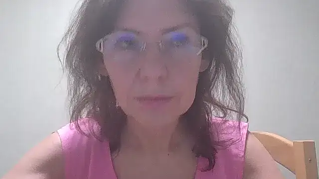 Snapshot of HollyJewel chatting on February 2025 07:42:01 PM HollyJewel online show from February 2025 07:42:01 PM