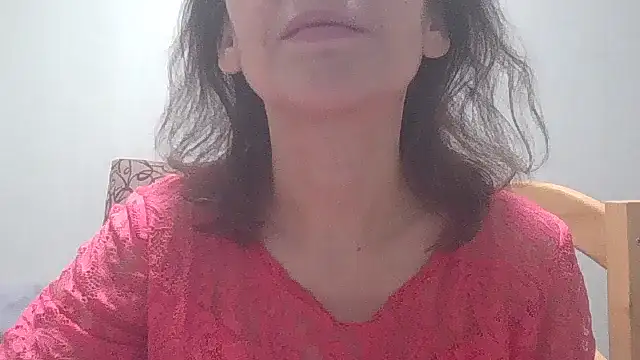 Snapshot of HollyJewel chatting on February 2025 05:51:02 PM HollyJewel online show from February 2025 05:51:02 PM