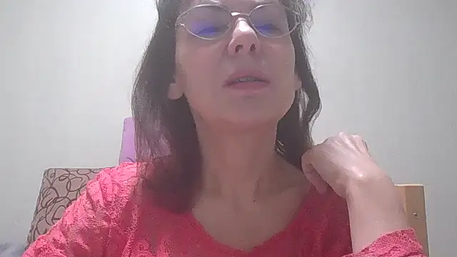 Snapshot of HollyJewel chatting on February 2025 05:40:01 PM HollyJewel online show from February 2025 05:40:01 PM