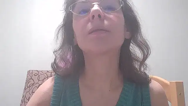 Snapshot of HollyJewel chatting on March 2025 06:26:02 PM HollyJewel online show from March 2025 06:26:02 PM