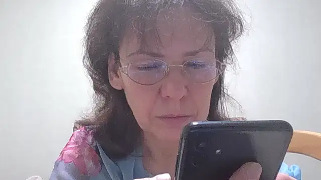 Snapshot of HollyJewel chatting on March 2025 04:46:01 PM HollyJewel online show from March 2025 04:46:01 PM