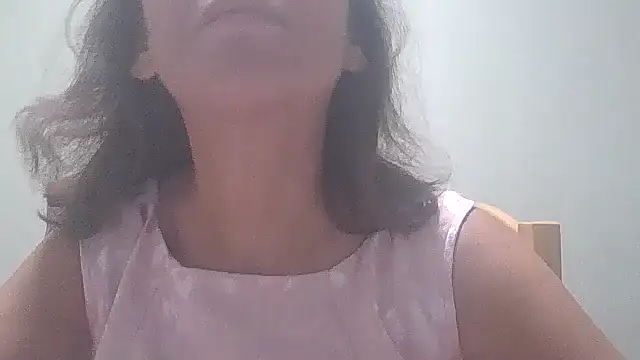 Snapshot of HollyJewel chatting on September 2025 04:42:02 PM HollyJewel online show from September 2025 04:42:02 PM