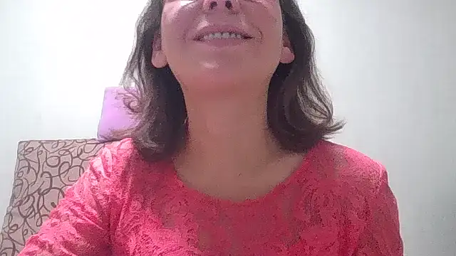 Snapshot of HollyJewel chatting on October 2025 05:25:02 PM HollyJewel online show from October 2025 05:25:02 PM