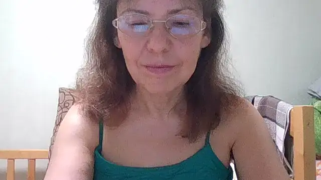 Snapshot of HollyJewel chatting on July 2026 07:08:02 PM HollyJewel online show from July 2026 07:08:02 PM