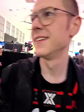 Snapshot of Fuc71 chatting on September 2025 11:04:02 AM Fuc71 online show from September 2025 11:04:02 AM