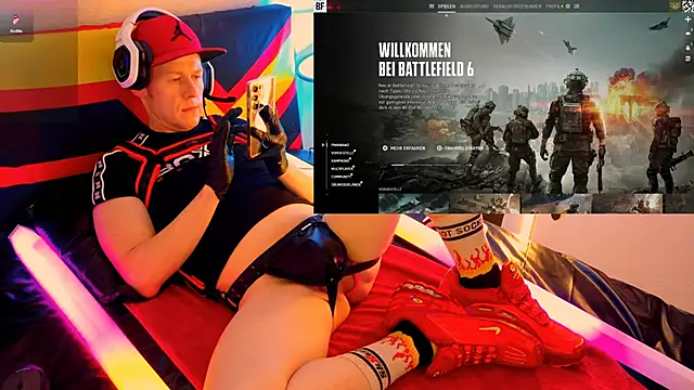 Snapshot of Fuc71 chatting on October 2025 06:01:01 PM Fuc71 online show from October 2025 06:01:01 PM