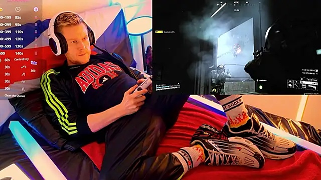 Snapshot of Fuc71 chatting on January 2026 04:56:02 PM Fuc71 online show from January 2026 04:56:02 PM