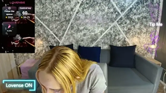 Liaroberts1 online show from July 2026 01:51:02 PM