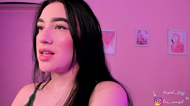 Snapshot of angeel_fox chatting on April 2026 04:45:01 PM angeel fox online show from April 2026 04:45:01 PM