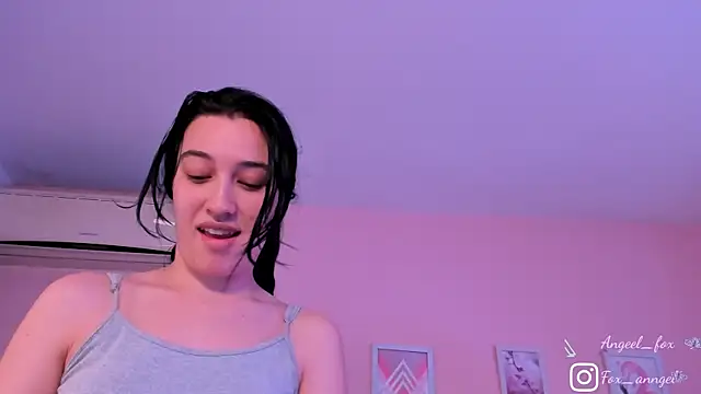 Snapshot of angeel_fox chatting on May 2026 02:30:01 AM angeel fox online show from May 2026 02:30:01 AM