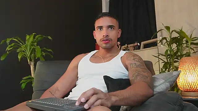 LincomAmith online show from February 2026 03:48:02 AM