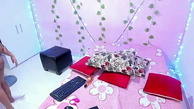 Snapshot of ambersmitx chatting on December 2024 09:38:02 PM ambersmitx online show from December 2024 09:38:02 PM