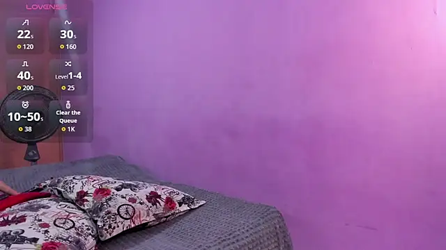 Snapshot of ambersmitx chatting on October 2025 02:27:02 PM ambersmitx online show from October 2025 02:27:02 PM