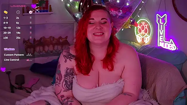 Snapshot of opalreigning chatting on September 2025 07:40:02 AM opalreigning online show from September 2025 07:40:02 AM