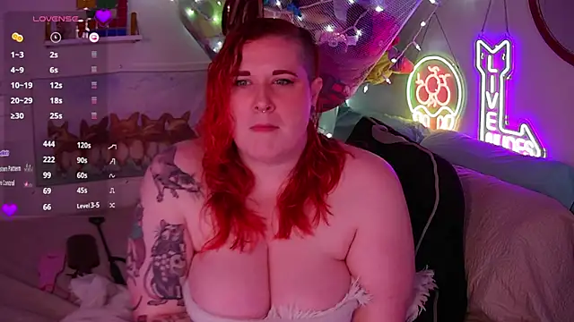 Snapshot of opalreigning chatting on September 2025 08:25:01 AM opalreigning online show from September 2025 08:25:01 AM