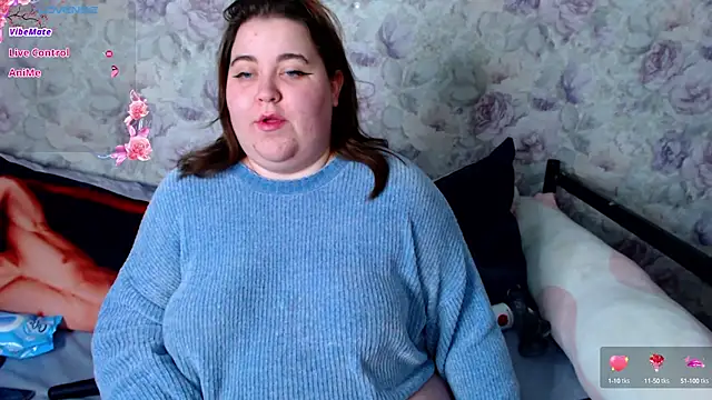 Estelle Hicks online show from December 2024 09:30:02 PM