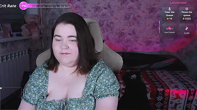 Estelle Hicks online show from February 2026 06:41:02 PM