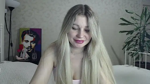 Snapshot of ShyEvaa chatting on March 2026 01:44:02 PM ShyEvaa online show from March 2026 01:44:02 PM