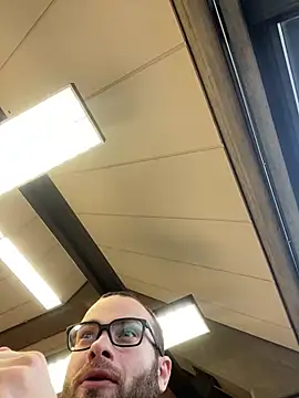 Snapshot of 0maxx00 chatting on January 2025 10:43:01 AM 0maxx00 online show from January 2025 10:43:01 AM