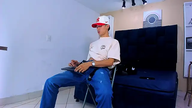 Jhonn Rhyss online show from February 2025 02:21:01 AM