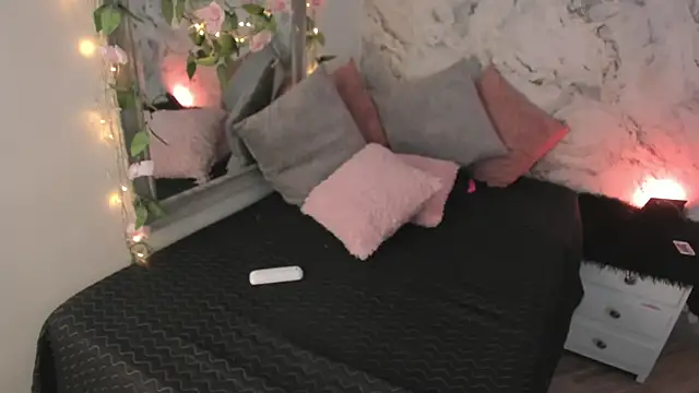 Bella desi  online show from April 2026 02:25:02 PM