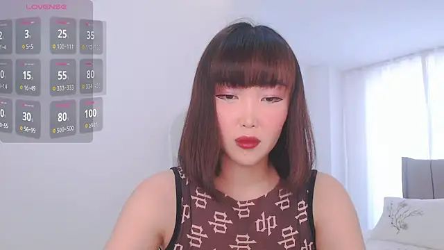 TumiLio online show from March 2025 01:49:02 PM