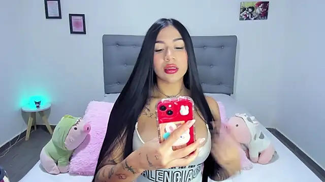 Snapshot of Agataowens chatting on January 2025 12:06:02 AM Agataowens online show from January 2025 12:06:02 AM