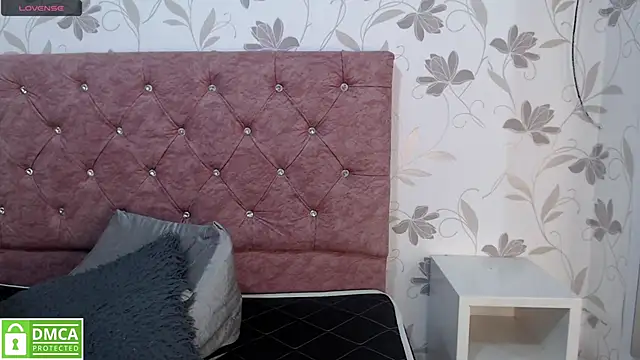 Snapshot of Susy_thomson chatting on December 2024 10:32:02 PM Susy thomson online show from December 2024 10:32:02 PM