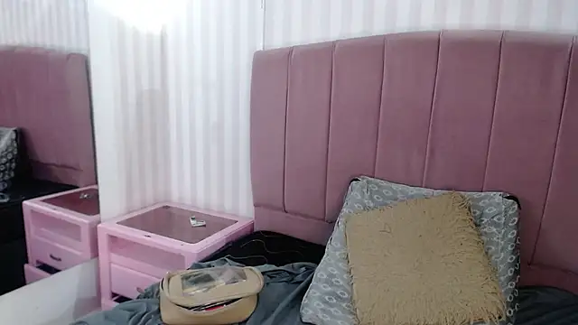 Snapshot of Susy_thomson chatting on March 2025 02:19:02 AM Susy thomson online show from March 2025 02:19:02 AM