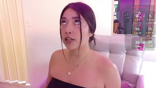 Snapshot of Susy_thomson chatting on October 2025 04:47:02 PM Susy thomson online show from October 2025 04:47:02 PM