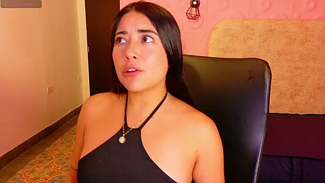 Snapshot of Susy_thomson chatting on October 2025 04:12:01 AM Susy thomson online show from October 2025 04:12:01 AM