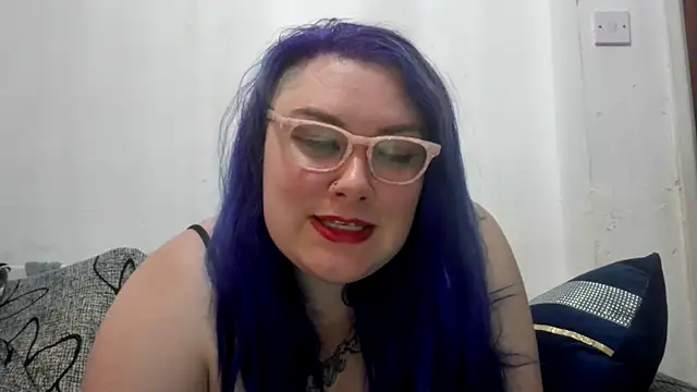 Bustycurves online show from August 2026 10:34:02 PM