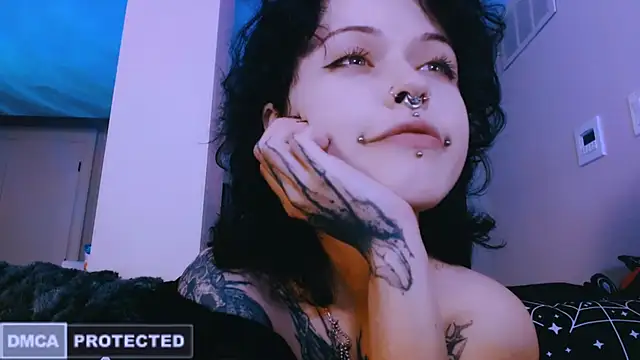 NaughtyLittleFox online show from April 2026 05:45:01 AM