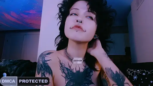 NaughtyLittleFox online show from May 2026 04:20:01 AM