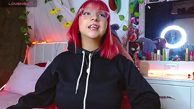 Littlerouse  online show from October 2025 06:36:01 AM