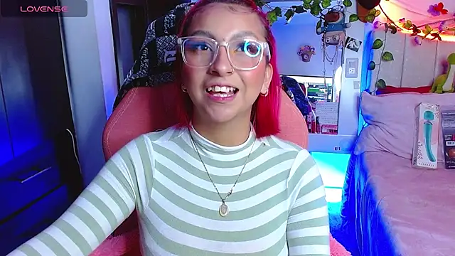 Snapshot of Littlerouse_ chatting on January 2026 07:01:01 AM Littlerouse online show from January 2026 07:01:01 AM