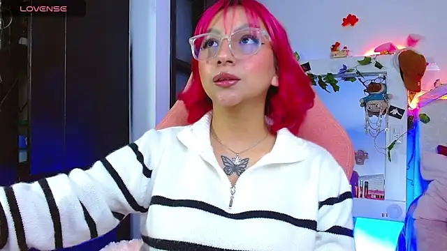 Snapshot of Littlerouse_ chatting on February 2026 06:39:02 AM Littlerouse online show from February 2026 06:39:02 AM