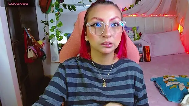 Snapshot of Littlerouse_ chatting on February 2026 07:49:01 AM Littlerouse online show from February 2026 07:49:01 AM