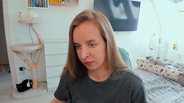 violet blue eyes online show from June 2026 02:14:01 PM