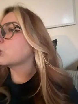 Livewithlucy online show from February 2025 11:39:02 AM