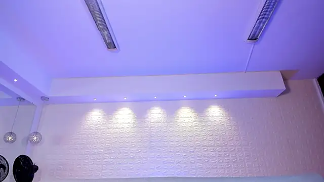 Snapshot of violet_scott chatting on January 2025 05:06:01 PM violet scott online show from January 2025 05:06:01 PM